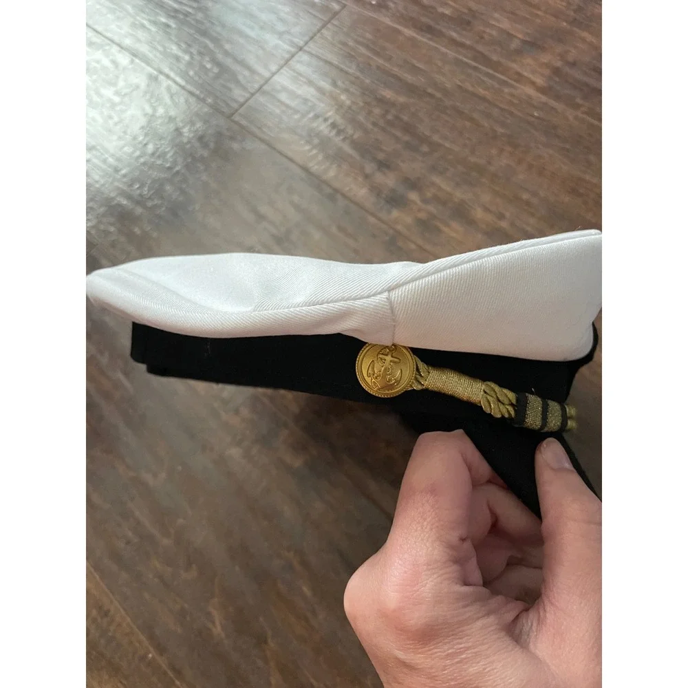 Unbranded set sail